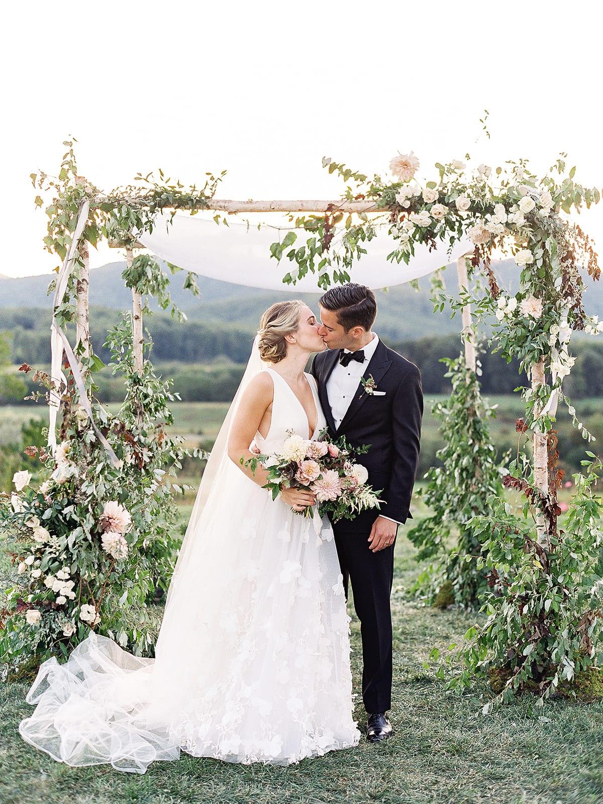 Julianne + Aaron, a Martha Stewart Wedding exclusive