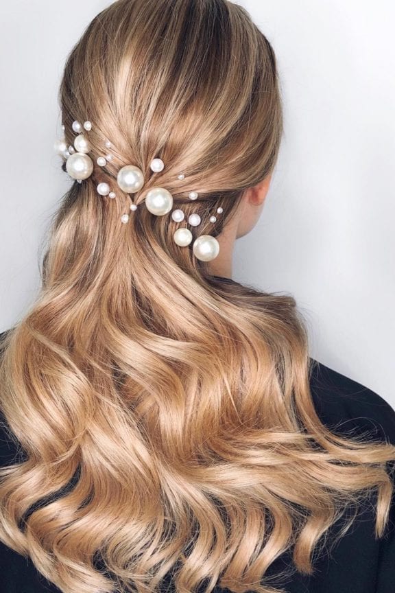Pearl bobby Pins bridal hair style