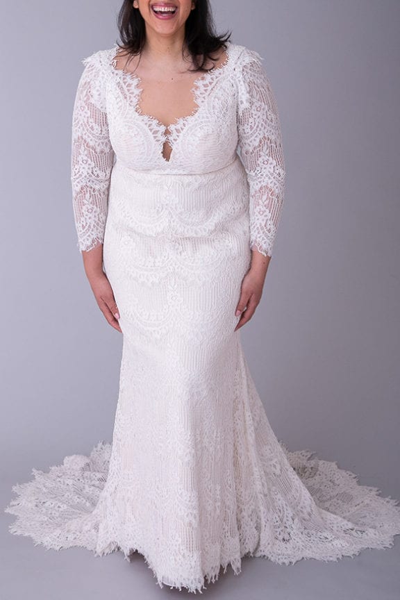 lovelybride curvyweddingdress esme studiolevana 2