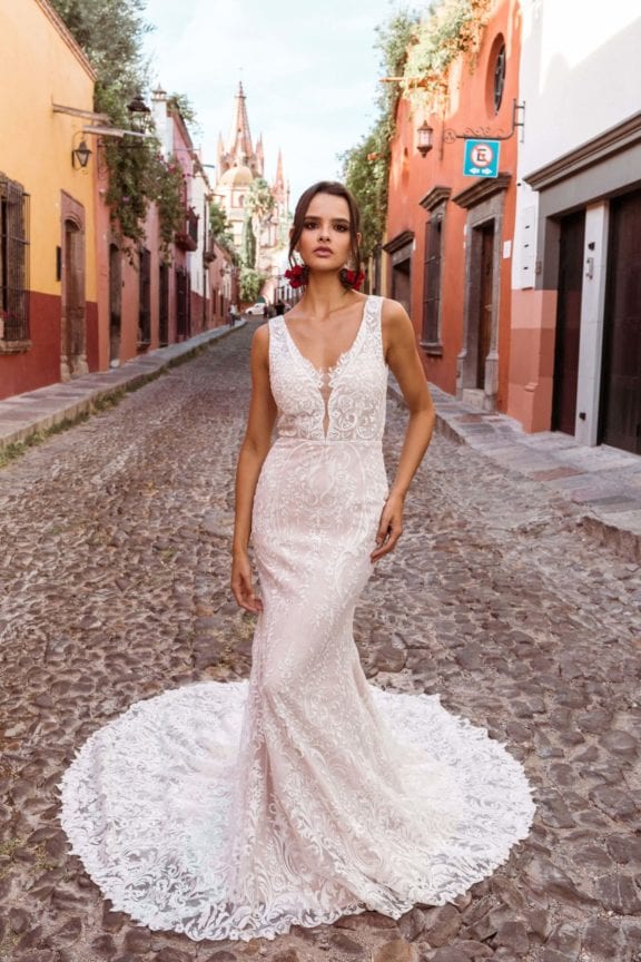 lovely bride tara lauren catalina