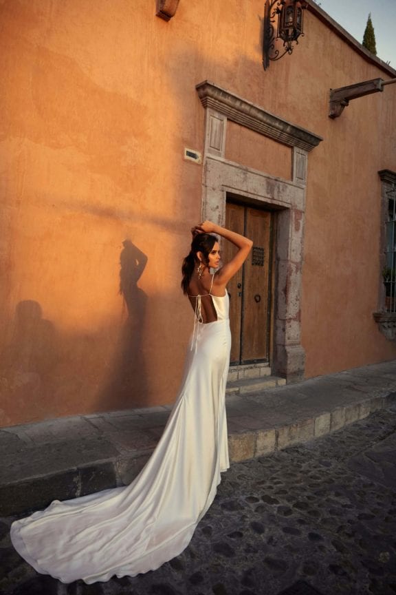 lovely bride tara lauren lina