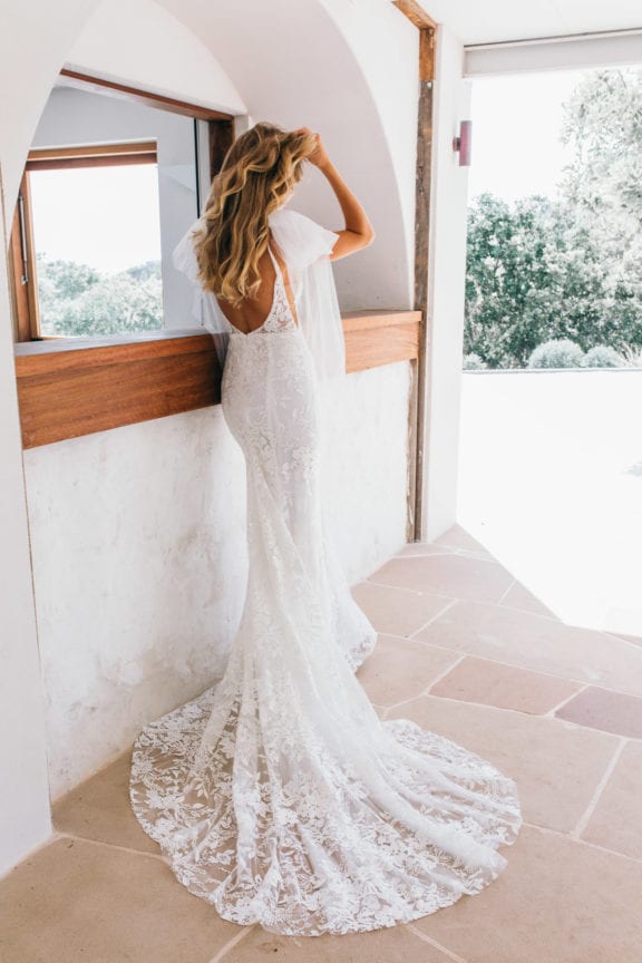 lovely bride emmy mae peony back